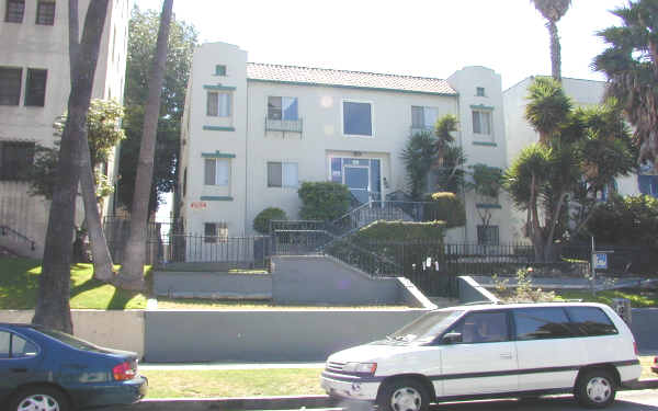 Gillman Apartments in Los Angeles, CA - Foto de edificio - Building Photo