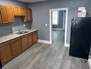 804 W Mulberry St in Coal Township, PA - Building Photo - Building Photo