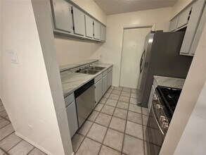 11952 Sunhillow Bend in Austin, TX - Building Photo - Building Photo