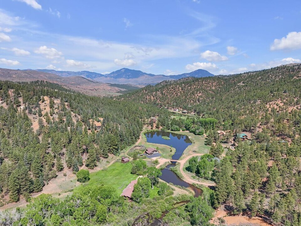 9987 S Overlook Rd in Sedalia, CO - Building Photo