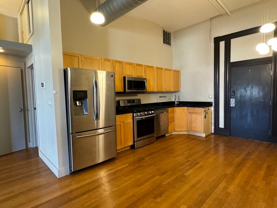 70 Exchange St, Unit #301 in Lynn, MA - Building Photo