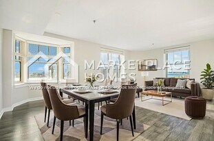 525 W Lafayette Blvd in Detroit, MI - Building Photo