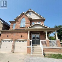 43 Herefordshire Cres in East Gwillimbury, ON - Building Photo