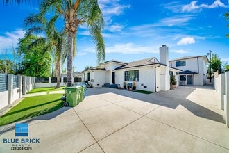 5839 Vanalden Ave in Los Angeles, CA - Building Photo - Building Photo