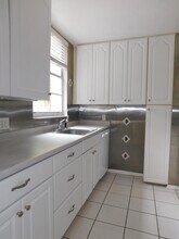 220 SE 8th St-Unit -1 in Gainesville, FL - Building Photo - Building Photo