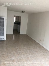 1105 Niles St-Unit -Unit D in Bakersfield, CA - Building Photo - Building Photo