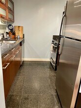 121 E 23rd St, Unit 6F in New York, NY - Building Photo - Building Photo