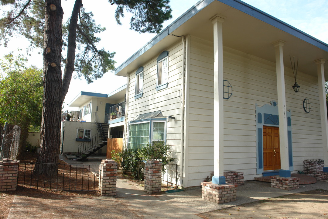 3682 Bridgeport Court in San Jose, CA - Building Photo