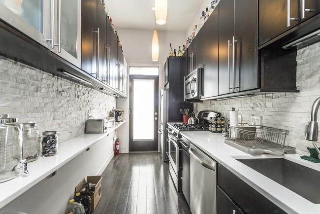 25 Worthington St, Unit 2 in Boston, MA - Foto de edificio - Building Photo