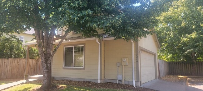 5240 SW Rose Pl in Corvallis, OR - Building Photo - Building Photo