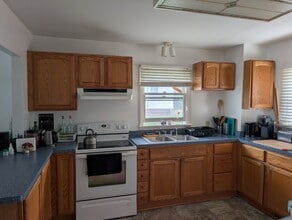 81 Cecelia Terrace in Irondequoit, NY - Building Photo - Building Photo