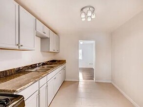 3401 W Walsh Pl in Denver, CO - Foto de edificio - Building Photo