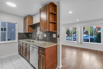 14616 Magnolia Blvd in Sherman Oaks, CA - Building Photo - Building Photo