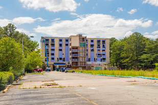 Studios @ 6531 in Richmond, VA - Building Photo