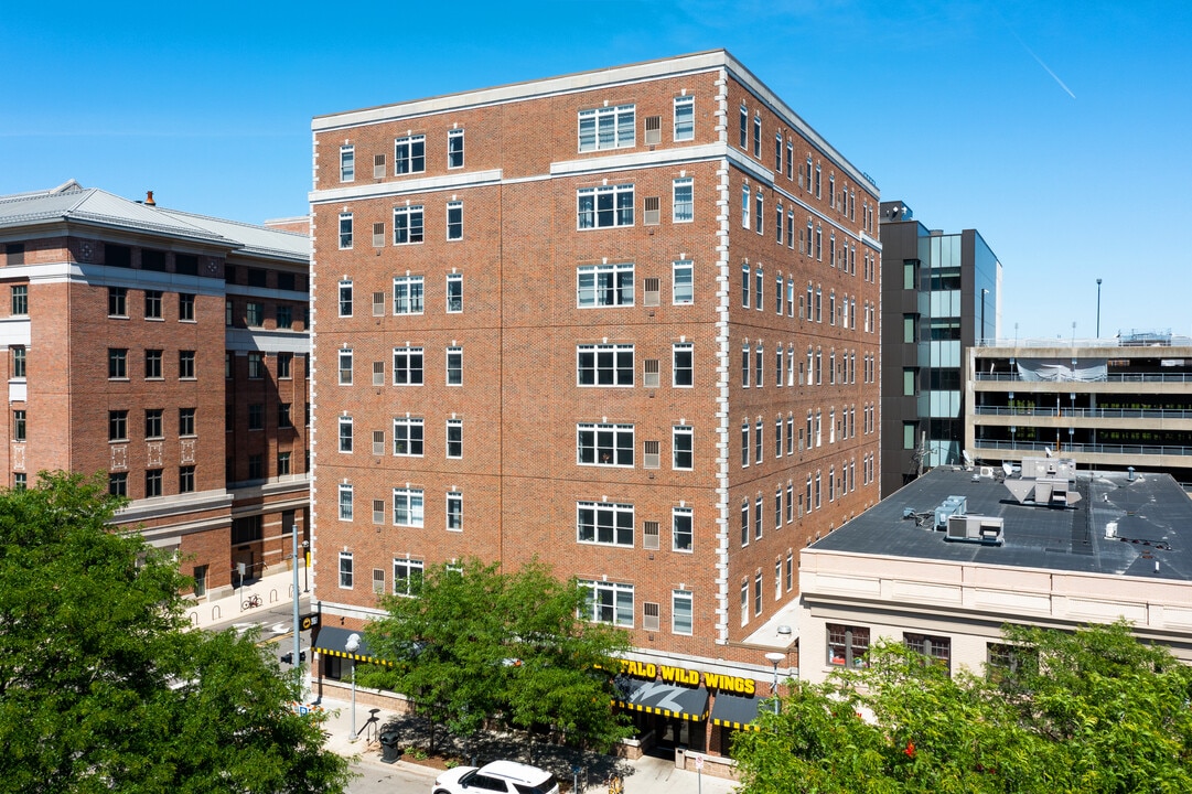 Corner House Apartments in Ann Arbor, MI - Foto de edificio