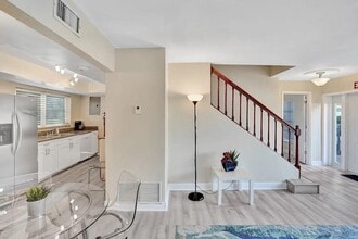3226 NE 12th St in Pompano Beach, FL - Foto de edificio - Building Photo