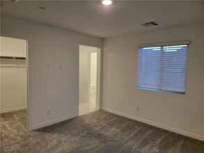 6139 Rathbone St in Las Vegas, NV - Foto de edificio - Building Photo
