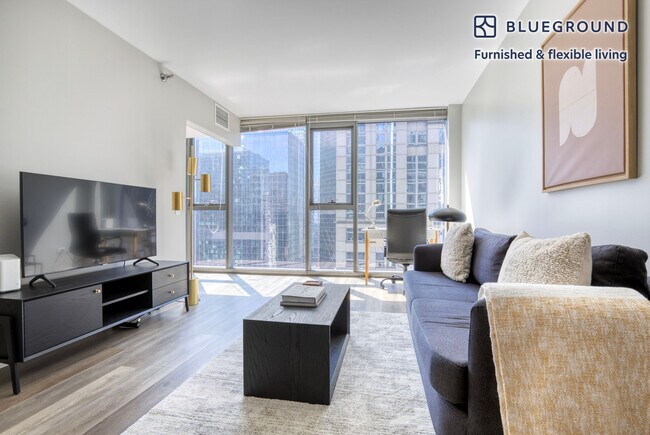 210 N Wells St in Chicago, IL - Building Photo - Building Photo