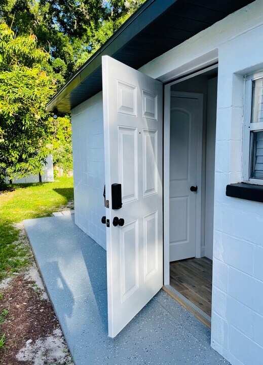 4005 N Glen Ave in Tampa, FL - Building Photo