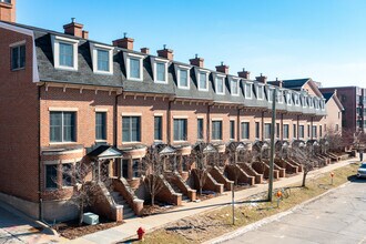 Ashley Mews in Ann Arbor, MI - Building Photo - Building Photo