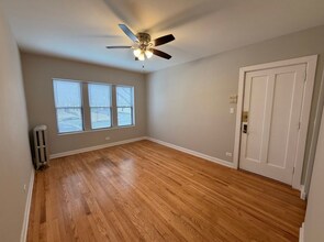 2609 N Kostner Ave in Chicago, IL - Building Photo - Building Photo