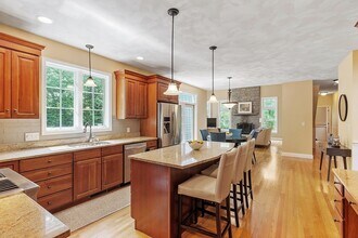22 Periwinkle Way in North Andover, MA - Building Photo - Building Photo