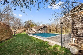 99 Egypt Ln in East Hampton, NY - Building Photo - Building Photo
