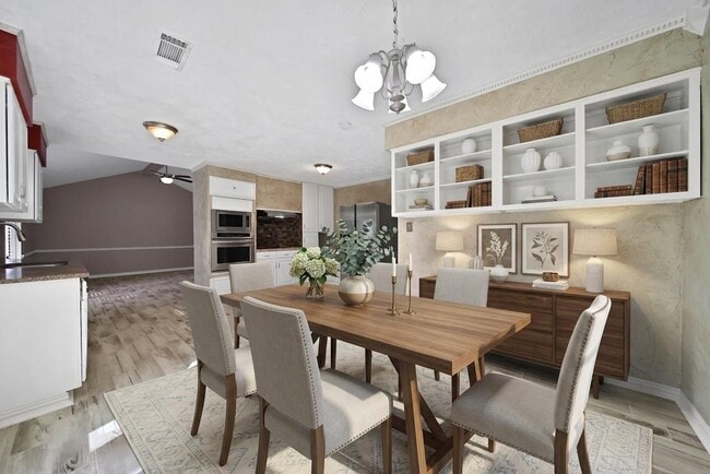 2006 Mermaid Ln