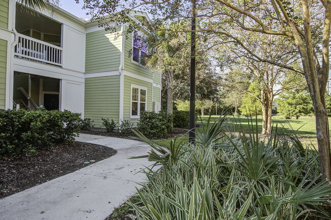 property at 1213 Rosewood Ln