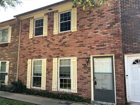 1403 Blalock Rd in Houston, TX - Building Photo