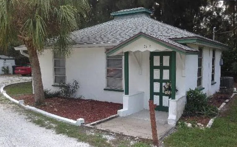 351 Orangewood Dr in Dunedin, FL - Building Photo