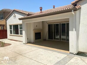 686 W Jardin Terrace in Mountain House, CA - Building Photo - Building Photo