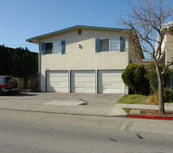 731 N Amphlett Blvd in San Mateo, CA - Building Photo - Building Photo