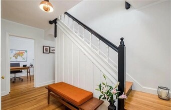 2 Grennan Rd in West Hartford, CT - Building Photo - Building Photo