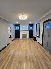 33 Delawanna Ave, Unit 1 in Clifton, NJ - Foto de edificio - Building Photo