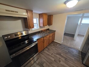 CENTRALLY LOCATED COZY 3 BR HOME in Lafayette, IN - Building Photo - Building Photo