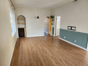 1920 E 24th St in Oakland, CA - Building Photo - Building Photo