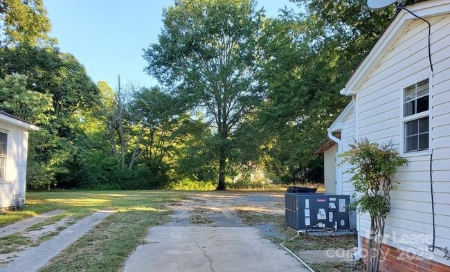 614 W Phifer St in Monroe, NC - Building Photo - Building Photo