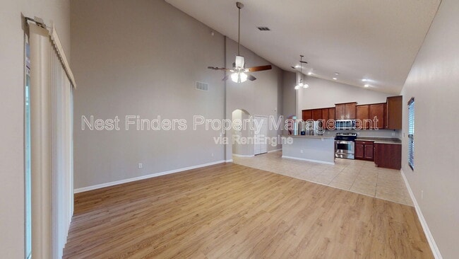 property at 105 N Aberdeenshire Dr