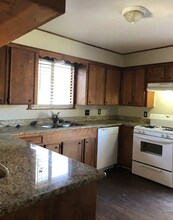 1003 Holleman Dr in College Station, TX - Building Photo - Building Photo