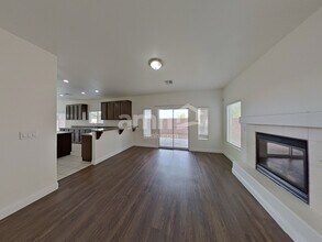 2974 E Gables Vale Ct in Las Vegas, NV - Building Photo - Building Photo