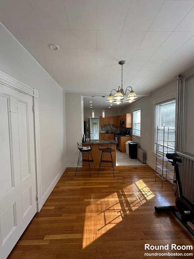 384 Washington St, Unit 1