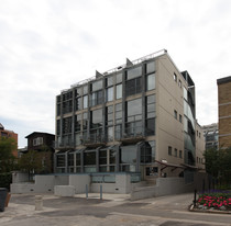 La Piazza in Toronto, ON - Building Photo