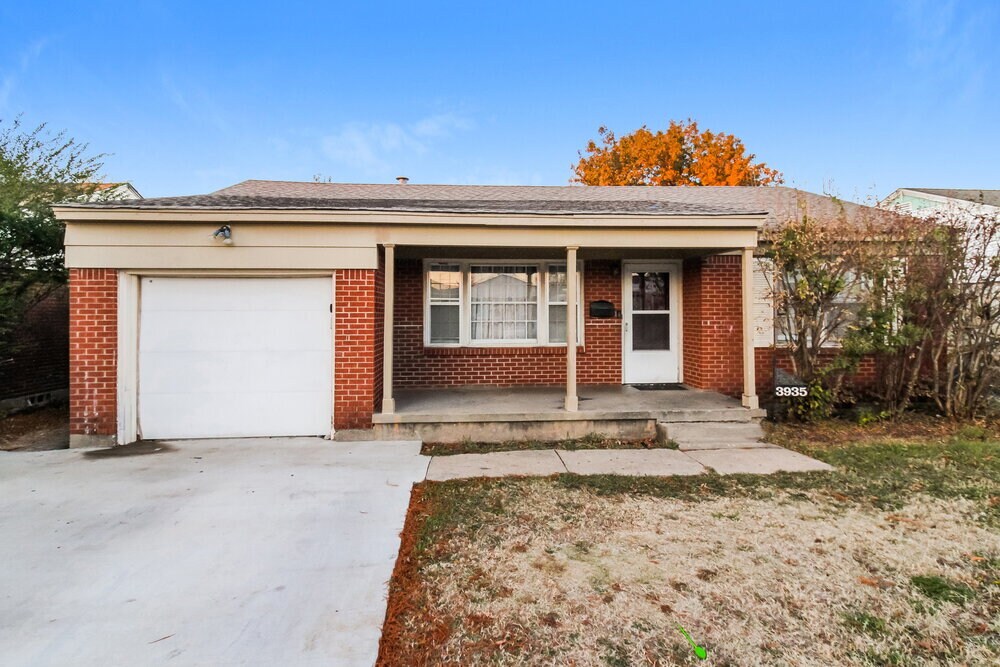 3935 NW 27th St in Oklahoma City, OK - Foto de edificio