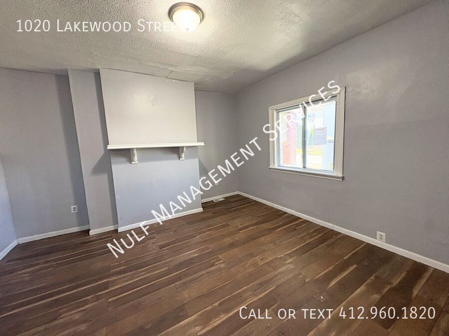 1020 Lakewood St in Pittsburgh, PA - Building Photo