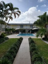 1012 SE 15th St, Unit 10 in Fort Lauderdale, FL - Building Photo