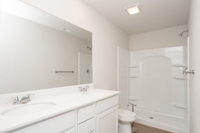 1031 35th St SW in Altoona, IA - Building Photo - Building Photo