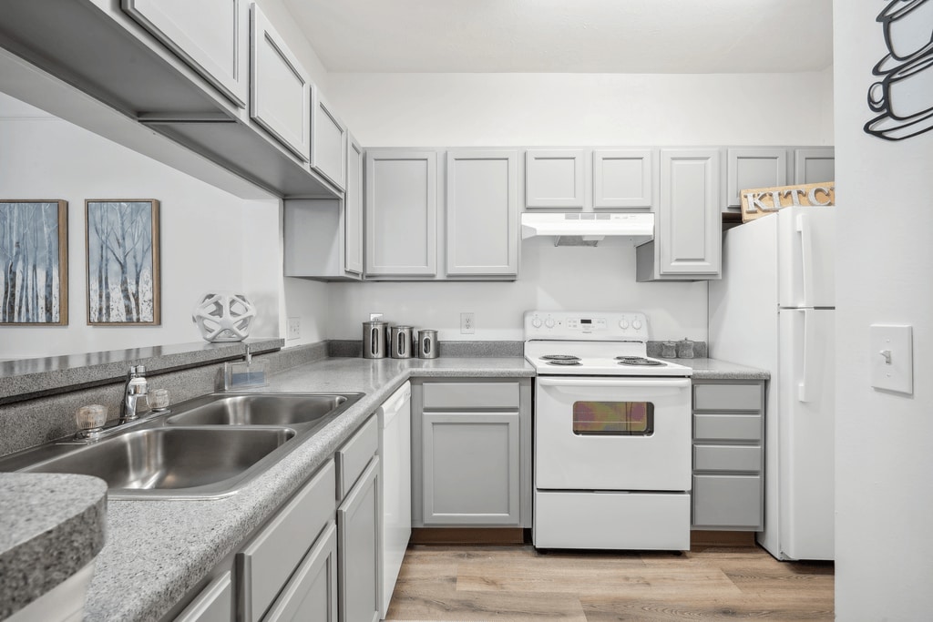 Summerwood on Towne Line Apartments in Indianapolis, IN - Foto de edificio