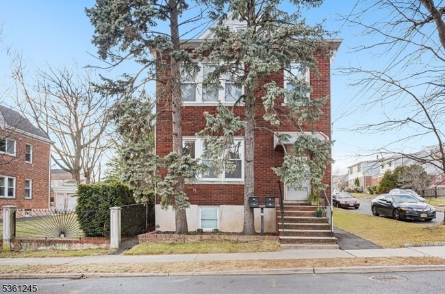 17 Oregon St in Clifton, NJ - Building Photo - Building Photo