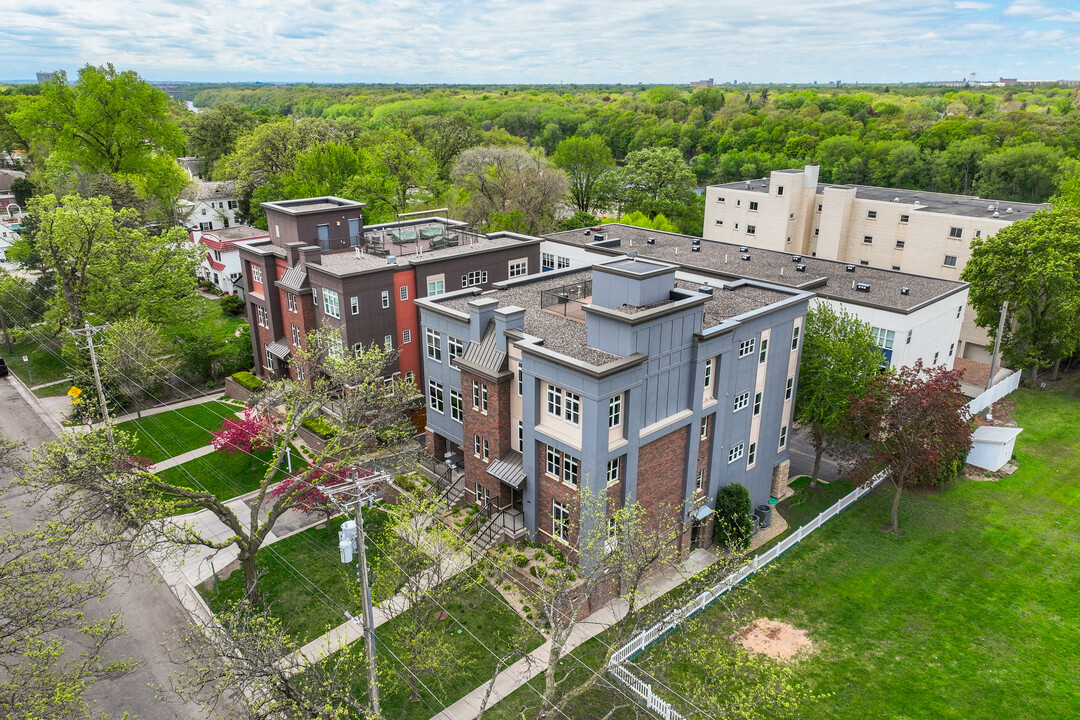 201-215 Otis Ave in St. Paul, MN - Building Photo